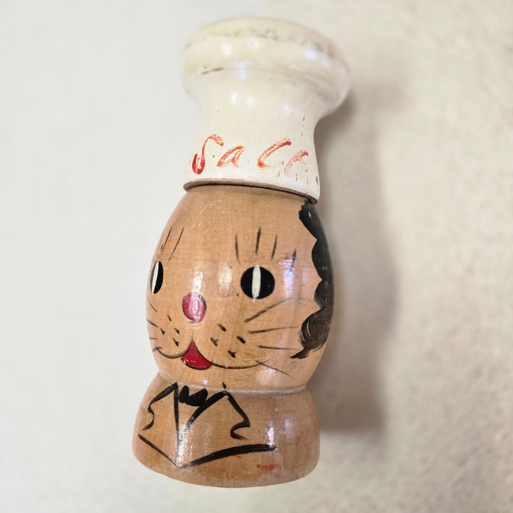 VTG Japanese Salt Shaker Cat Chef Brown Wood Hand Painted Kitsch Japan 5 In Tall